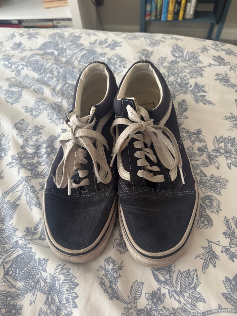 Navy Old Skool Vans Lace-Up Sneakers